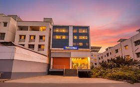 Fabhotel Samudra Executive - Nr Solapur Highway